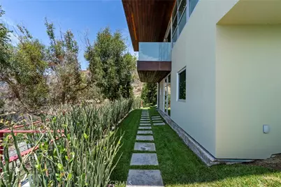 21826 Castlewood Drive, Malibu, CA 90265 - Photo 53