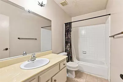 2450 E Del Mar Blvd #17, Pasadena, CA 91107 - Photo 13
