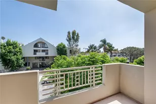 2125 S Bentley Ave, Los Angeles, CA 90025 - Photo 11