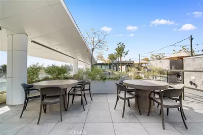 709 E Walnut Street #214, Pasadena, CA 91101 - Photo 49