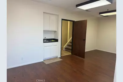 158 W Pomona, Monrovia, CA 91016 - Photo 3