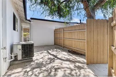 2482 New York Dr, Altadena, CA 91001 - Photo 29