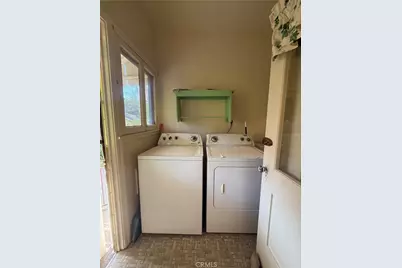 1968 E Washington Boulevard, Pasadena, CA 91104 - Photo 13