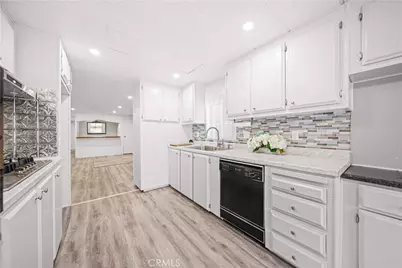 1035 17 E Huntington Avenue #17, Monrovia, CA 91016 - Photo 7