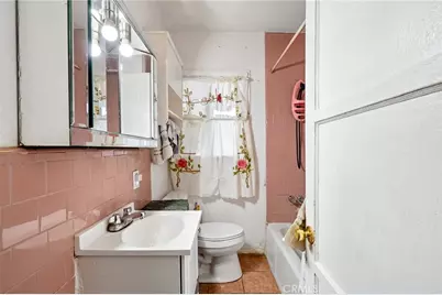 214 E Tichenor, Compton, CA 90220 - Photo 17