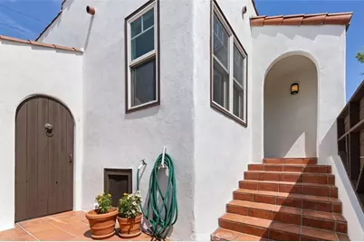 853 Banks Court Drive, Los Angeles, CA 90042 - Photo 5