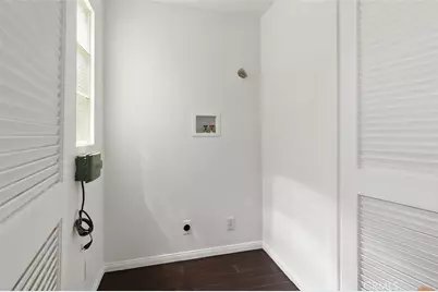 853 Banks Court Drive, Los Angeles, CA 90042 - Photo 11