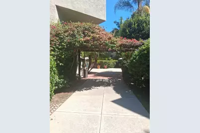 950 N Kings Road #103, West Hollywood, CA 90069 - Photo 29