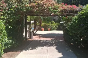 950 N Kings Road, West Hollywood, CA 90069 - Photo 29