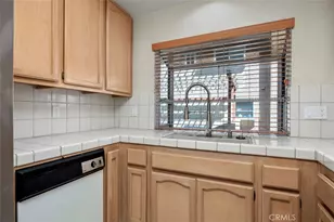 7787 Caminito Monarca, Carlsbad, CA 92009 - Photo 9