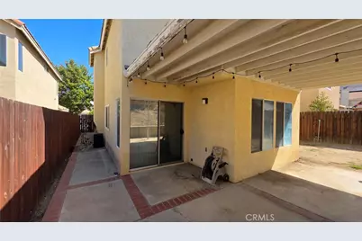 15577 Castellion, Fontana, CA 92337 - Photo 33