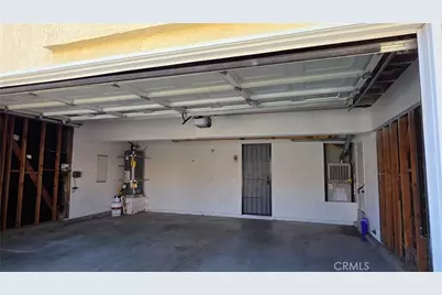 15577 Castellion, Fontana, CA 92337 - Photo 37