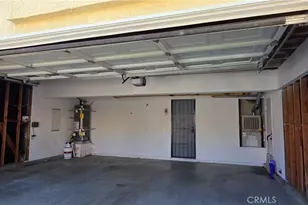 15577 Castellion, Fontana, CA 92337 - Photo 37