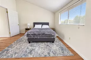 10330 Downey Ave, Downey, CA 90241 - Photo 17