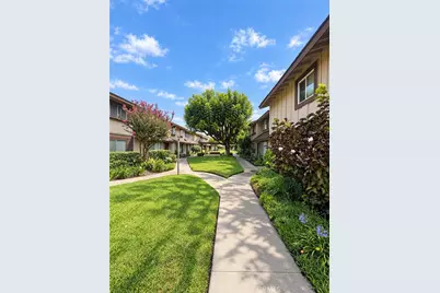 10330 Downey Ave #20, Downey, CA 90241 - Photo 3
