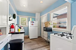146 N Holliston, Pasadena, CA 91106 - Photo 35