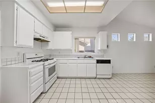 12175 Cobblestone Dr, Victorville, CA 92392 - Photo 9