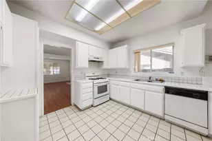 12175 Cobblestone Dr, Victorville, CA 92392 - Photo 11