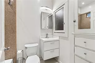 846 N Harvard Blvd, Los Angeles, CA 90029 - Photo 15