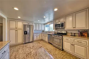 805 E Barkley Ave, Orange, CA 92867 - Photo 13