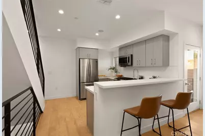 233 N Burlington Avenue, Echo Park, CA 90026 - Photo 11