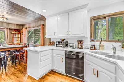 27945 Lakes Edge, Lake Arrowhead, CA 92352 - Photo 5