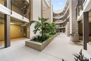 709 E Walnut Street, Pasadena, CA 91101 - Photo 27