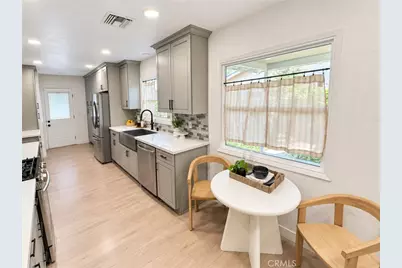 1618 Venice, Monrovia, CA 91016 - Photo 3