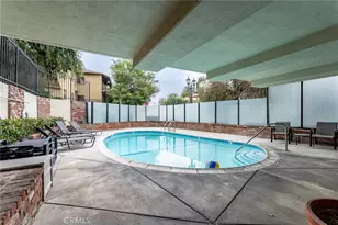 2260 N Cahuenga Blvd, Los Angeles, CA 90068 - Photo 3