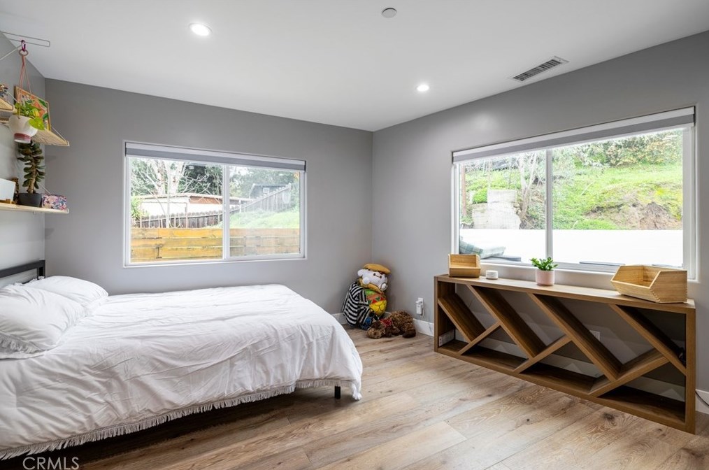1324 Oak Grove Dr, Los Angeles CA  90041-3116 exterior