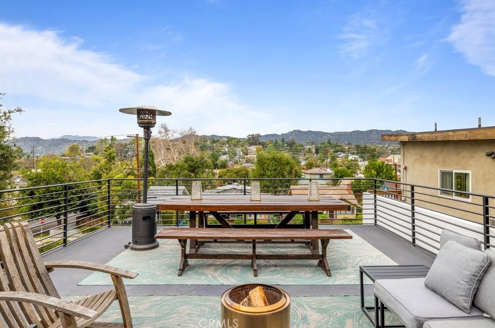1324 Oak Grove Dr, Los Angeles CA  90041-3116 exterior