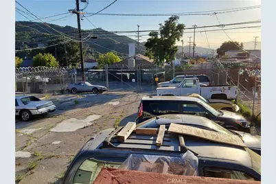 10021 Commerce Avenue, Tujunga, CA 91042 - Photo 7