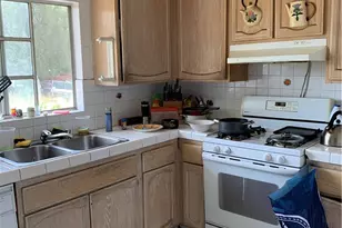 14253 Gilmore St, Van Nuys, CA 91401 - Photo 23
