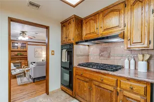 835 N Lincoln St, Burbank, CA 91506 - Photo 25