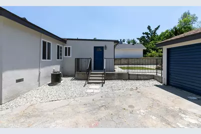 10347 Newhome Avenue, Sunland, CA 91040 - Photo 21