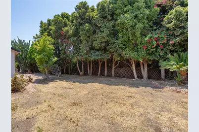 14923 La Valle Street, Sylmar, CA 91342 - Photo 25