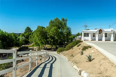 10161 Foothill Boulevard, Sylmar, CA 91342 - Photo 29