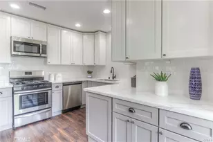 1925 N Screenland Dr, Burbank, CA 91505 - Photo 9