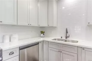 1925 N Screenland Dr, Burbank, CA 91505 - Photo 11