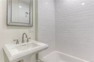 1925 N Screenland Dr, Burbank, CA 91505 - Photo 15