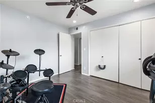 13561 Valerio St, Van Nuys, CA 91405 - Photo 23