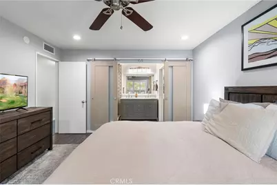 13561 Valerio Street #A, Van Nuys, CA 91405 - Photo 17