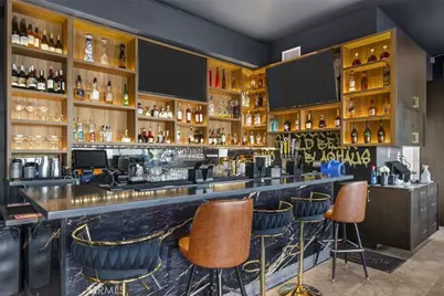 11671 Victory Boulevard, North Hollywood, CA 91606 - Photo 19