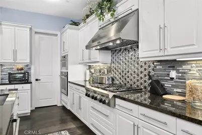 27636 Camellia Drive, Saugus, CA 91350 - Photo 5