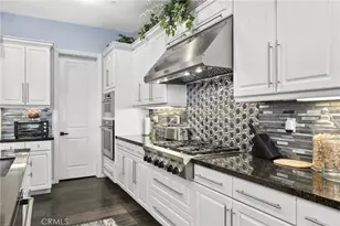 27636 Camellia Dr, Saugus, CA 91350 - Photo 5