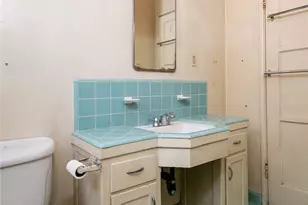 702 S Mariposa St, Burbank, CA 91506 - Photo 17