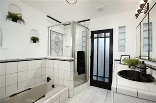 6956 Ranchito, Van Nuys, CA 91405 - Photo 9