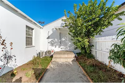 14143 Victory Boulevard, Van Nuys, CA 91401 - Photo 5
