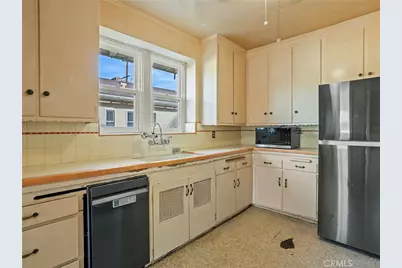 207 W Ash Avenue, Burbank, CA 91502 - Photo 9