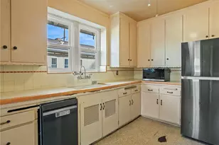 207 W Ash Ave, Burbank, CA 91502 - Photo 9